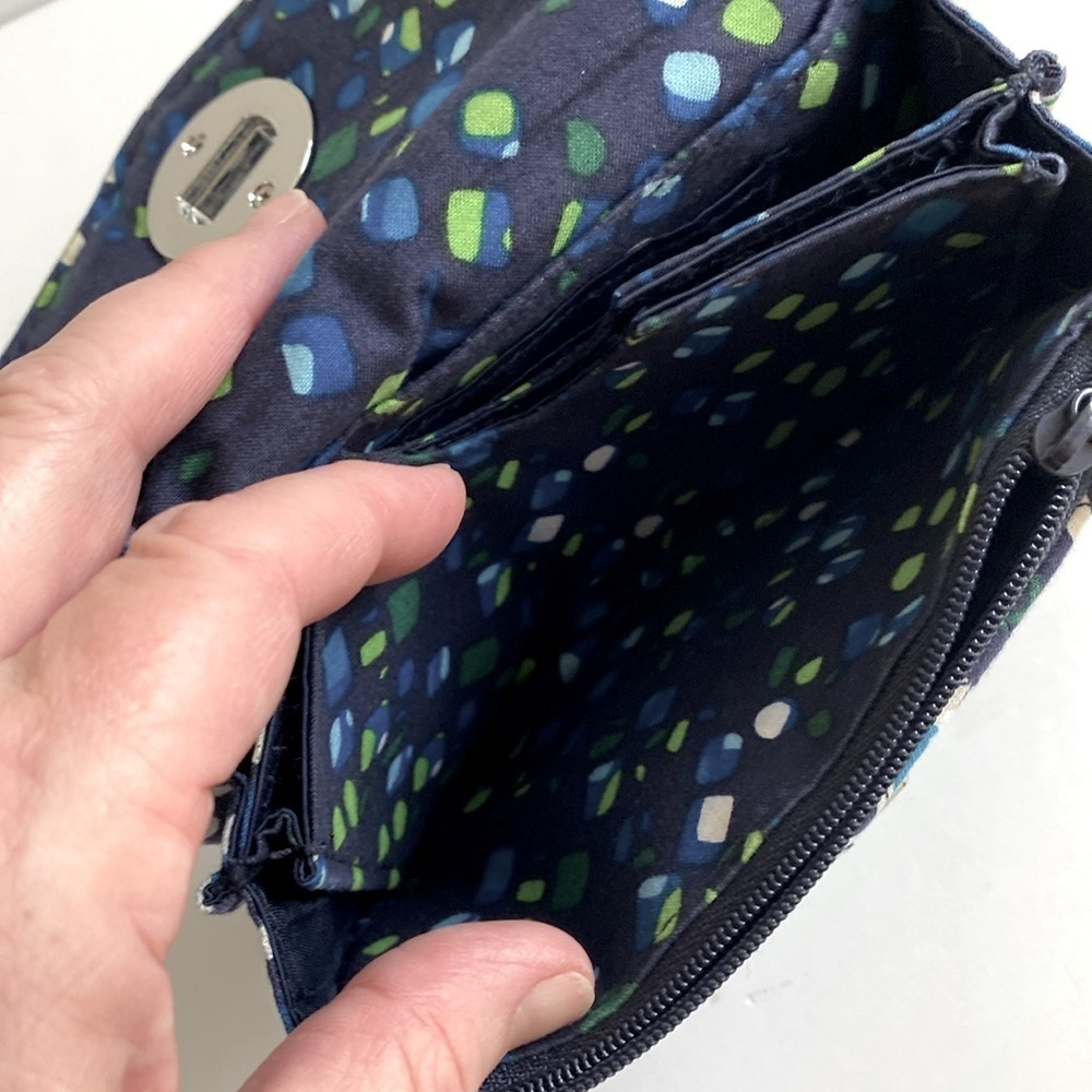 Vera Bradley - Your Turn Smartphone Wristlet - Ink Blue - Picture 7 of 11